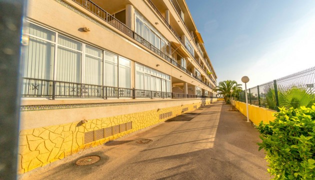 Resale - Apartment - Orihuela Costa - Playa Flamenca