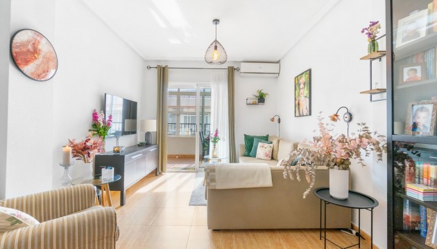 Resale - Apartment - Orihuela Costa - Playa Flamenca