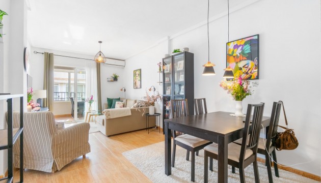 Resale - Apartment - Orihuela Costa - Playa Flamenca