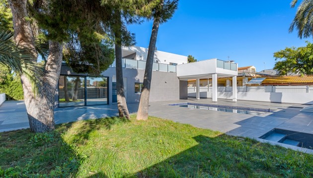 Wiederverkauf - Detached Villa - Orihuela Costa - Campoamor