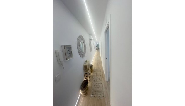 Wiederverkauf - Apartment - Torrevieja - Punta Prima