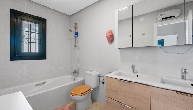 Videresalg - Detached Villa - Orihuela Costa - Los Dolses