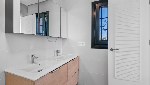 Videresalg - Detached Villa - Orihuela Costa - Los Dolses