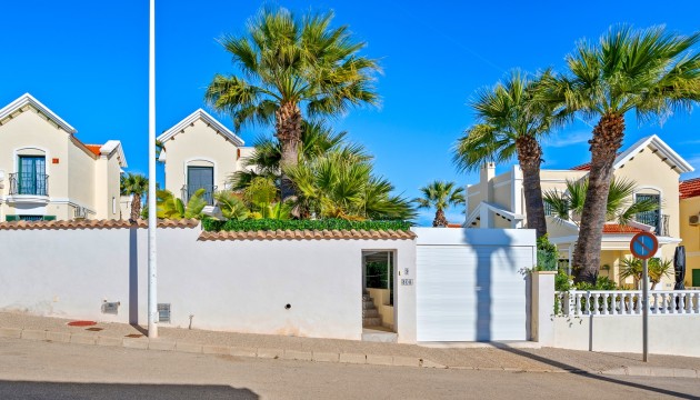 Videresalg - Detached Villa - Orihuela Costa - Los Dolses