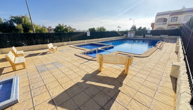 Перепродажа - Квартира - Orihuela Costa - La Florida