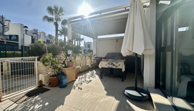 Resale - Apartment - Orihuela Costa - Punta Prima