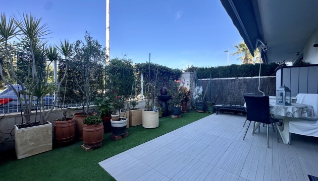 Resale - Apartment - Orihuela Costa - Punta Prima