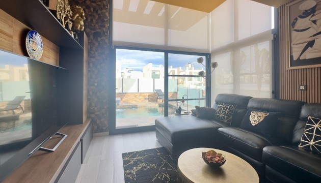 Herverkoop - Detached Villa - Orihuela Costa - Lomas de Cabo Roig