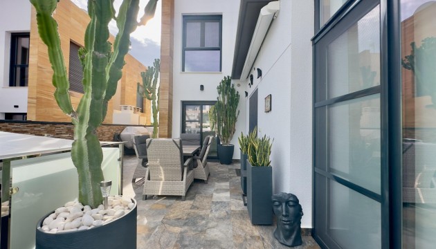 Herverkoop - Detached Villa - Orihuela Costa - Lomas de Cabo Roig