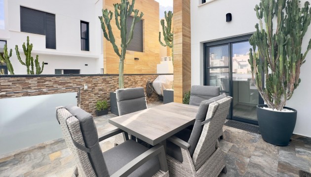 Herverkoop - Detached Villa - Orihuela Costa - Lomas de Cabo Roig