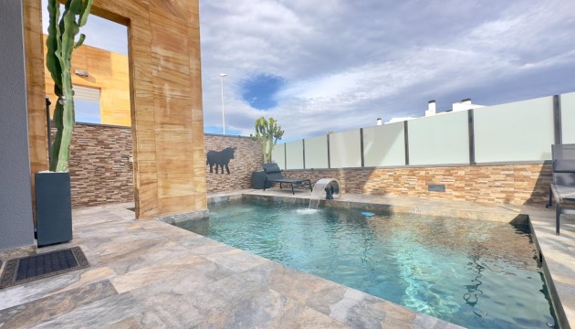 Herverkoop - Detached Villa - Orihuela Costa - Lomas de Cabo Roig