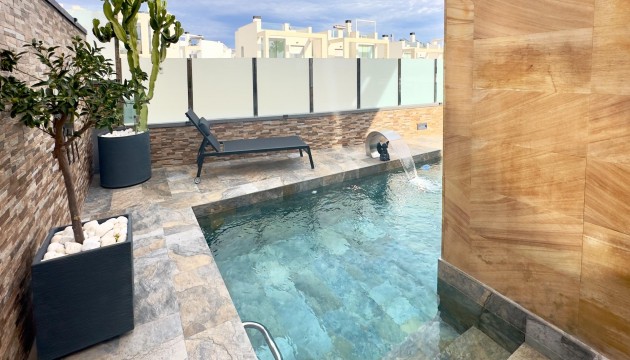 Herverkoop - Detached Villa - Orihuela Costa - Lomas de Cabo Roig