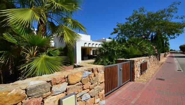 Begagnad - Fristående Villa - Orihuela - Las Colinas Golf