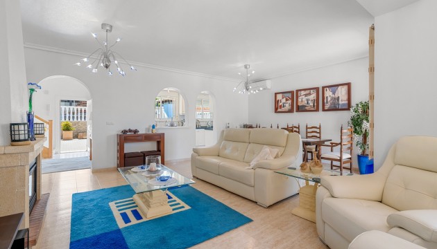 Resale - Detached Villa - Algorfa