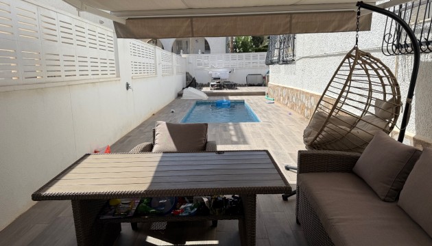 Begagnad - Fristående Villa - Orihuela Costa - Villamartín