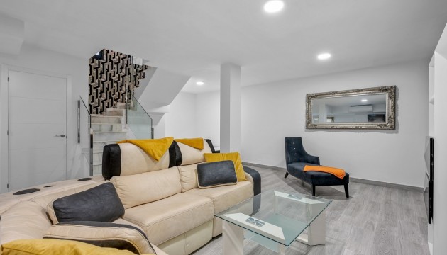 Herverkoop - Detached Villa - Orihuela Costa