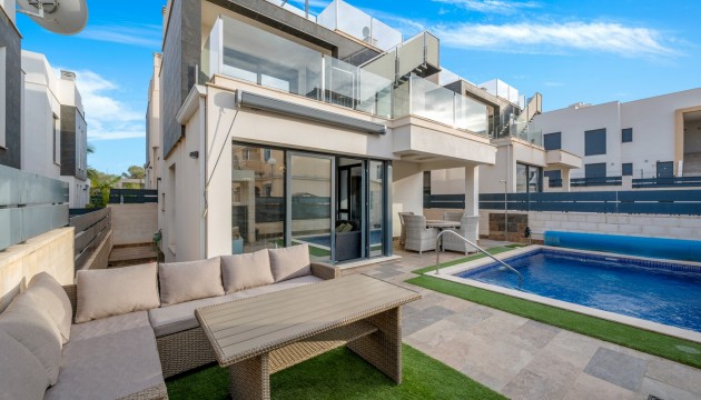 Herverkoop - Detached Villa - Orihuela Costa