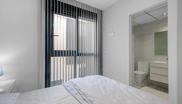 Herverkoop - Detached Villa - Orihuela Costa