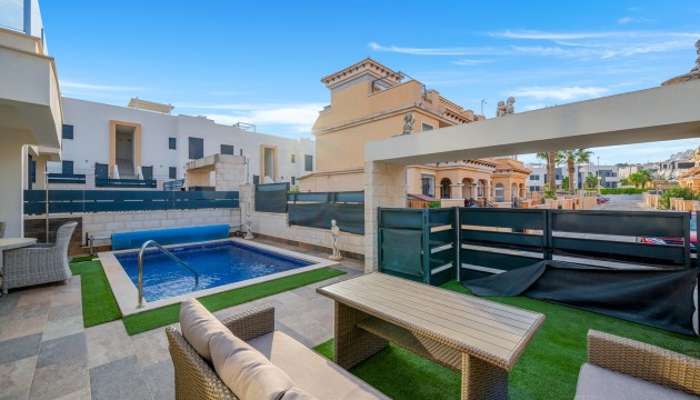 Herverkoop - Detached Villa - Orihuela Costa