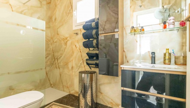 Reventa - Chalet Independiente - Orihuela Costa - Punta Prima