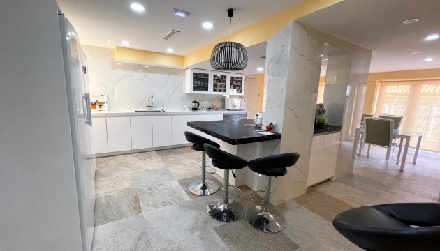 Перепродажа - отдельная вилла - Orihuela Costa - Cabo Roig