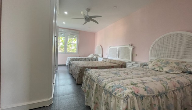 Перепродажа - отдельная вилла - Orihuela Costa - Cabo Roig