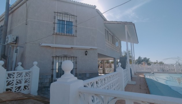Videresalg - Detached Villa - Crevillente