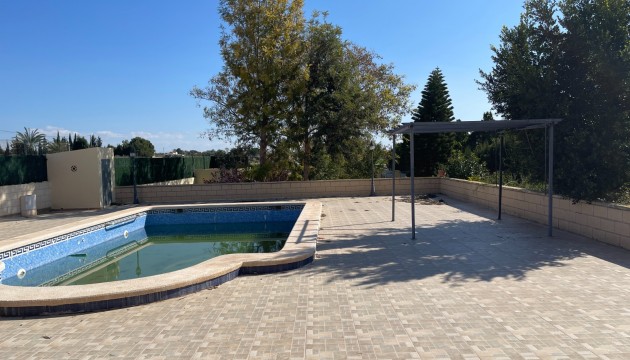 Herverkoop - Detached Villa - Albatera