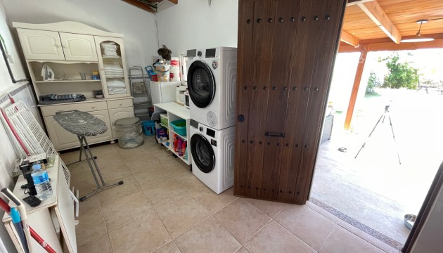 Перепродажа - отдельная вилла - Daya Nueva