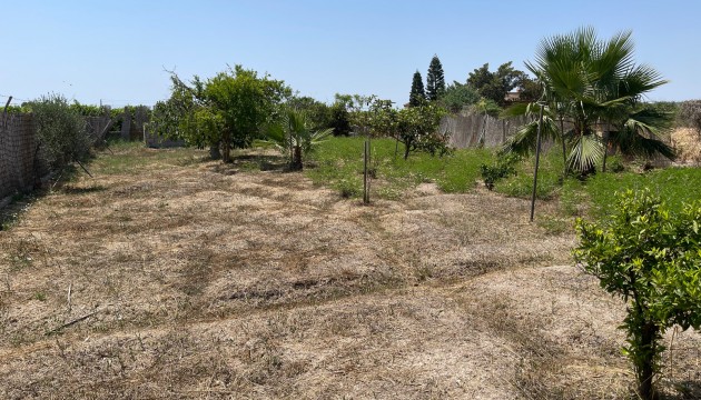 Перепродажа - отдельная вилла - Daya Nueva