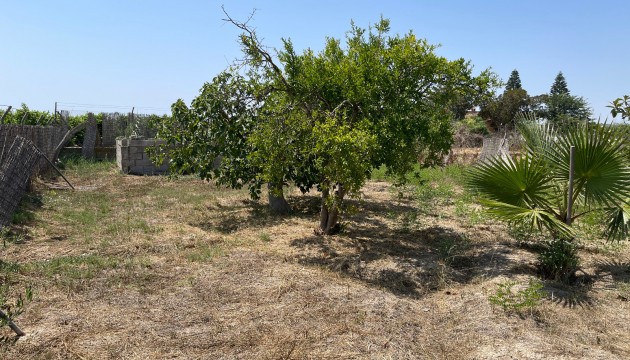 Перепродажа - отдельная вилла - Daya Nueva