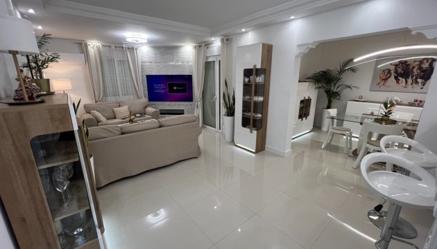 Resale - Detached Villa - Algorfa