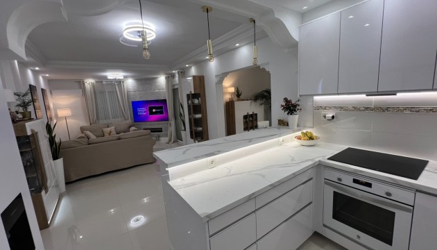 Resale - Detached Villa - Algorfa