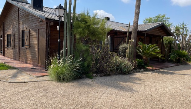 Resale - Detached Villa - La Marina