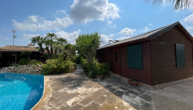 Resale - Detached Villa - La Marina