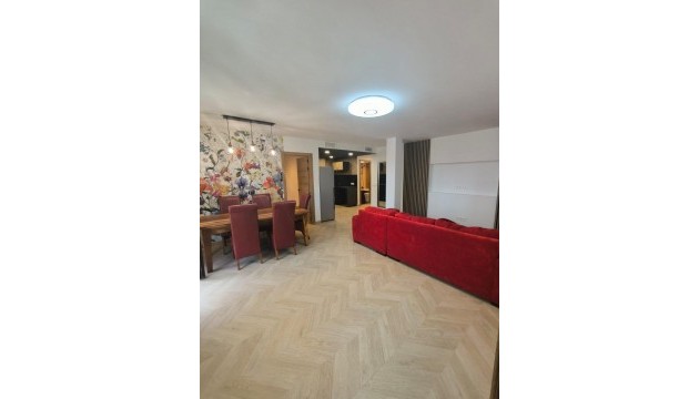 Resale - Apartment - Torrevieja - Acequion