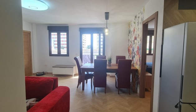 Resale - Apartment - Torrevieja - Acequion