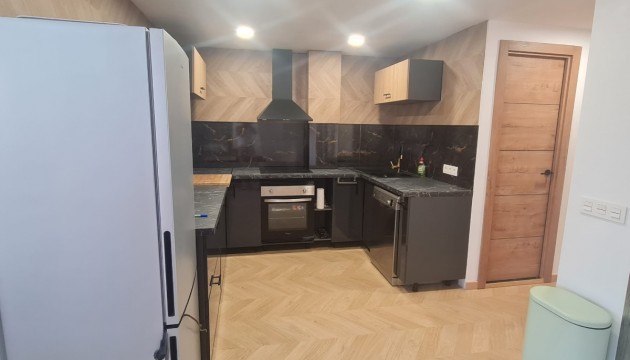 Resale - Apartment - Torrevieja - Acequion