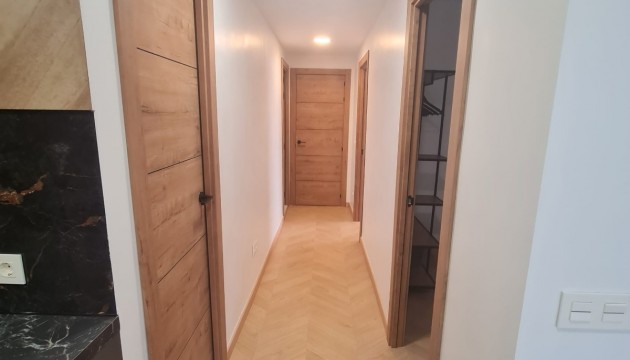 Resale - Apartment - Torrevieja - Acequion