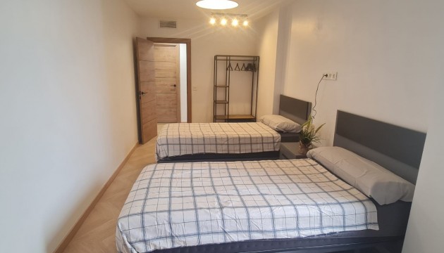 Resale - Apartment - Torrevieja - Acequion