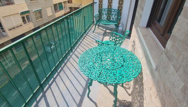 Resale - Apartment - Torrevieja - Acequion