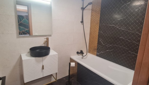 Resale - Apartment - Torrevieja - Acequion