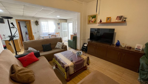 Reventa - Adosado - La Marina - Center