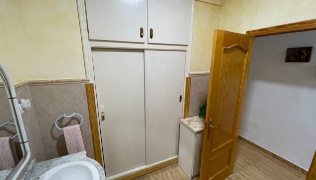 Reventa - Adosado - La Marina - Center