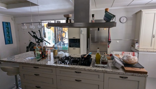 Resale - Country House - Crevillente