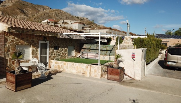Resale - Country House - Crevillente