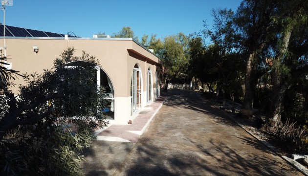 Resale - Country House - Crevillente