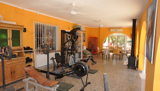 Resale - Country House - Crevillente