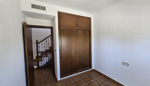 Videresalg - Tosidig - Algorfa