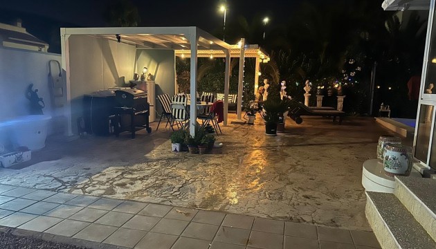 Reventa - Chalet Independiente - Hondón de las Nieves